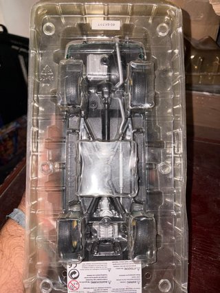 Coche a escala 1/17
