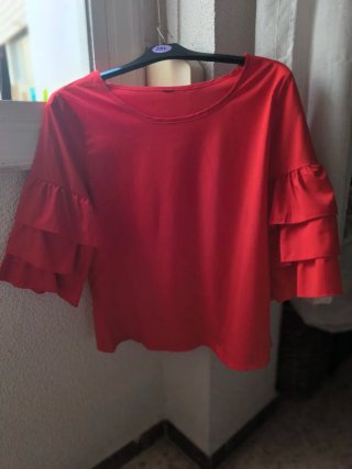 Camisa roja volantes talla M/L