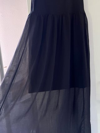 Vestido negro sin mangas transparente
