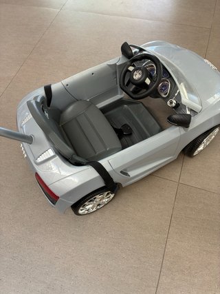 Cochecito Audi para niños con manillar