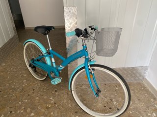 Bicicleta infantil azul