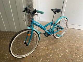 Bicicleta infantil azul