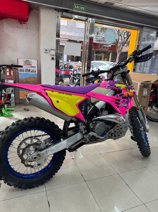 TM 300 2T EN ES KIT PINK