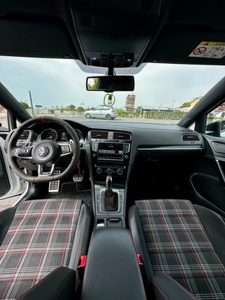 Volkswagen Golf GTI Performance DSG 230 CV