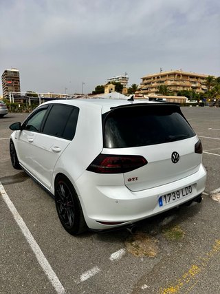 Volkswagen Golf GTI Performance DSG 230 CV