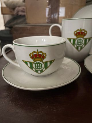 Juego de tazas y platos Betis