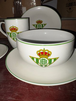 Juego de tazas y platos Betis