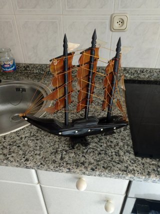 Barco de vela decorativo