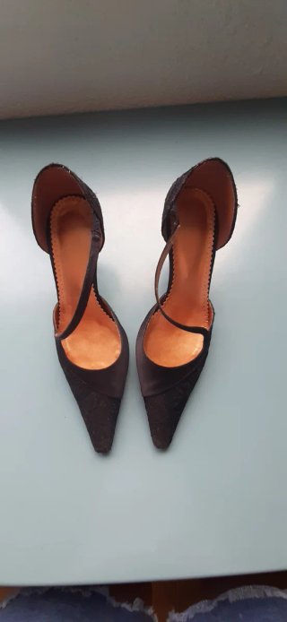 Zapatos de tacón negros