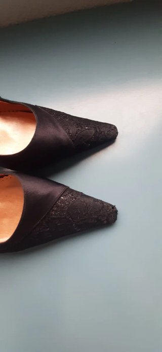 Zapatos de tacón negros