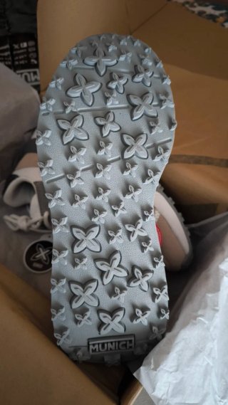 Zapatillas Munich Shibuya Beige/Gris/Blanco.