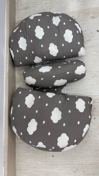 Almohada Embarazada Nube Gris Pequeña
