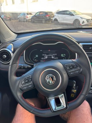 MG ZS LUXURY 1.0T 2024
