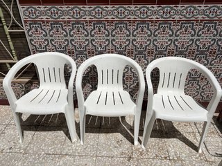 Sillas de jardín blancas. Último precio
