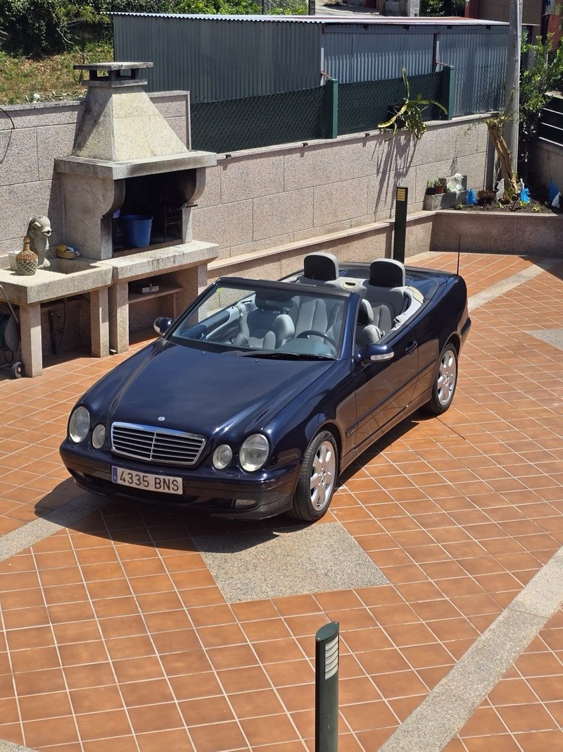 Mercedes-Benz  CLK 2001 - foto 1