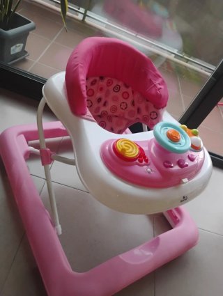 Andador para bebé niña rosa