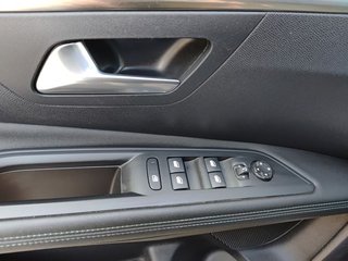 Peugeot 3008 Active Pack Plug-In Hybrid 225 e-EAT8