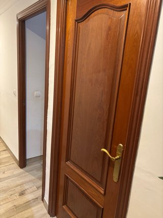 9 PERTAS MADERA MACIZAS TODAS POR 200