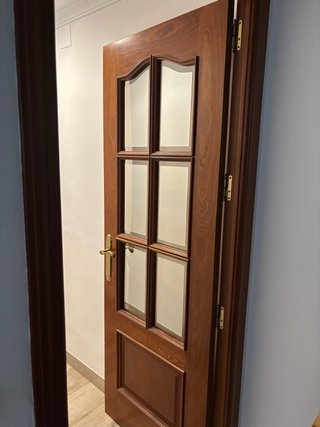 9 PERTAS MADERA MACIZAS TODAS POR 200
