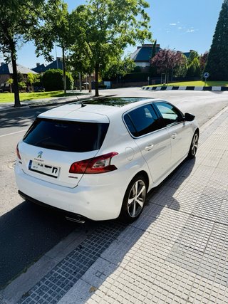 Peugeot 308 Gt line blanco nacarado