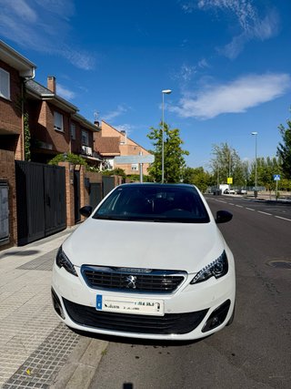 Peugeot 308 Gt line blanco nacarado