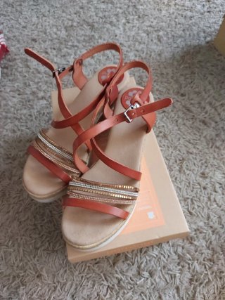 Sandalias Porronet cuña T.38