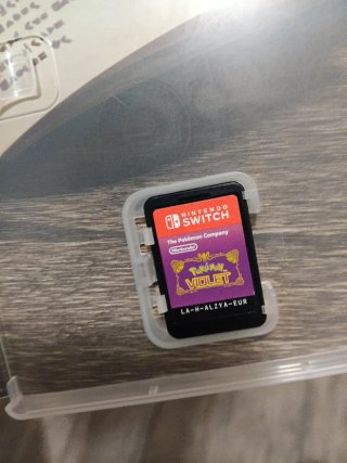 Nintendo Switch + Pokémon Scarlatto + Custodia