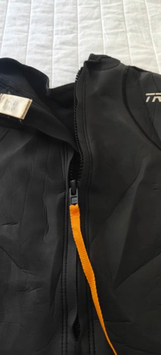 Traje neopreno Tribord corto (1 uso)