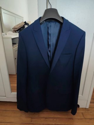 Traje de chico azul