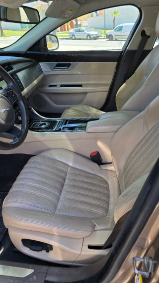 Jaguar XF 2016