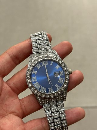 Reloj Plateado con Brillantes Azul