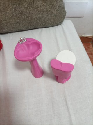 Lavabo y Wáter Rosa Muñecas tipo Barbie