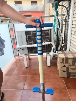 Saltarín azul y beige