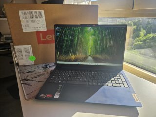 Ordenador Lenovo IdeaPad 3 Azul Nuevo