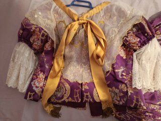 Traje de Fallera Morado y Dorado