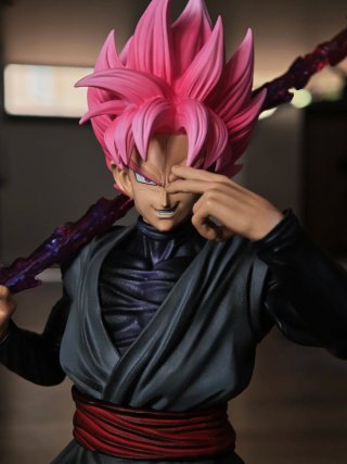 Figura Goku Black Rosé JT 45cm LED