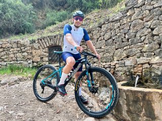 Bicicleta Giant Montaña