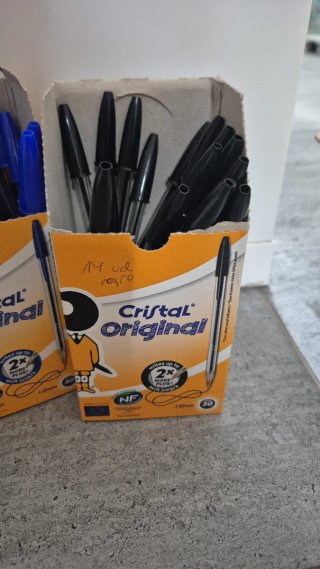 Cartoleria in liquidazione: penne BIC e Pilot