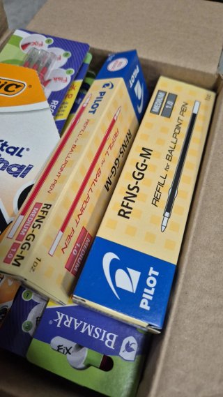 Cartoleria in liquidazione: penne BIC e Pilot