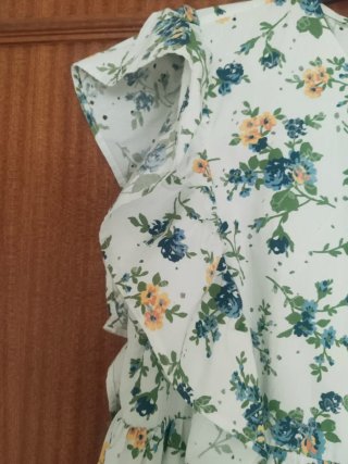 Vestido Zara floral blanco