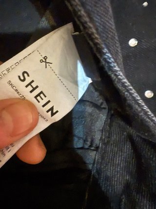Pantalones vaqueros negros con pedrería