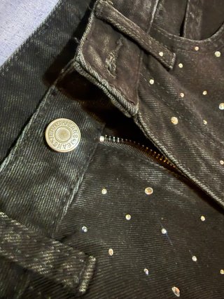 Pantalones vaqueros negros con pedrería