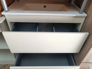Mueble de baño con lavabo integrado