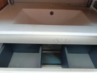 Mueble de baño con lavabo integrado