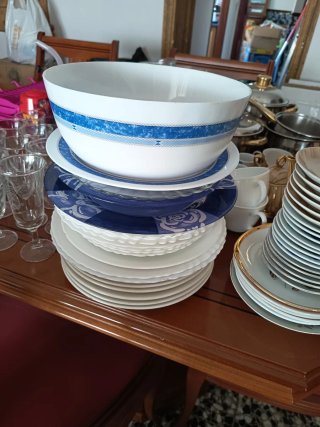 * Lote vajilla, vasos y menaje cocina