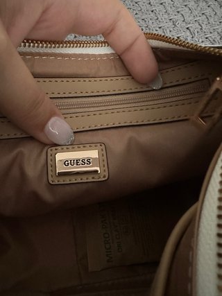 Bolso Elegante Guess Blanco y Dorado - Nuevo