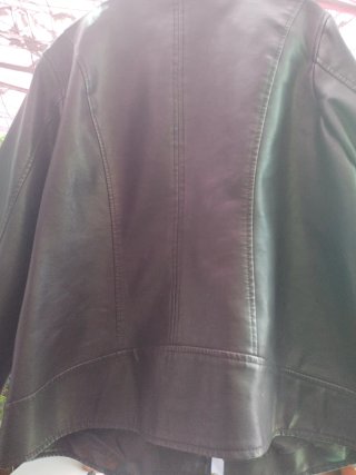 Chaqueta de piel, talla L, unixes, perfecto estado
