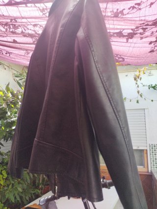Chaqueta de piel, talla L, unixes, perfecto estado