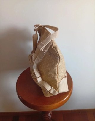 Bolso mochila beige