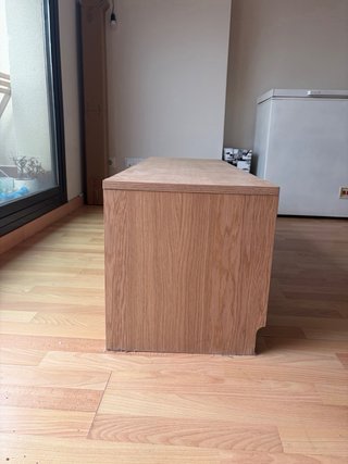 Mueble de madera versátil para TV
